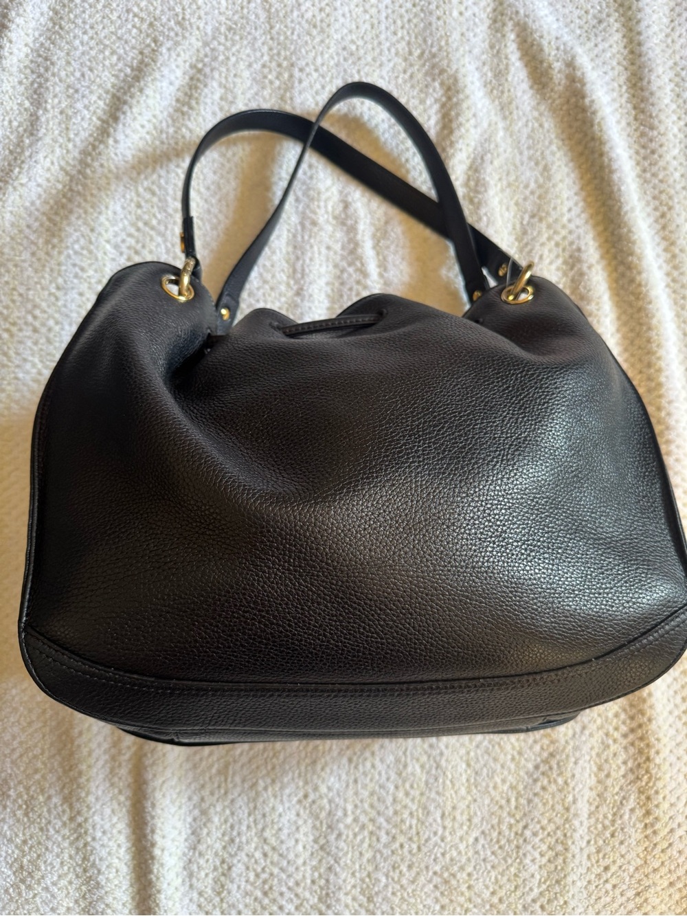 Classic Black Drawstring Leather Tote Bag - Picture 3 of 5